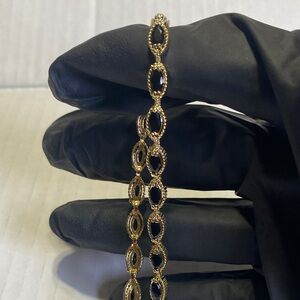 Elegant Gold Women's Bracelet